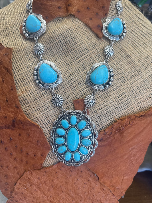 Luna Concho Necklace Set