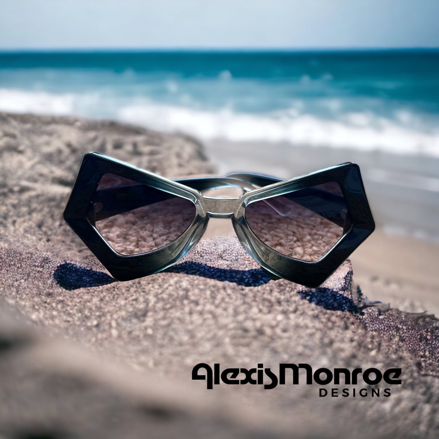 Retro Betty Eyes - ALEXISMONROE DESIGNS
